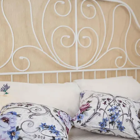 Lora Boutique Апартаменты