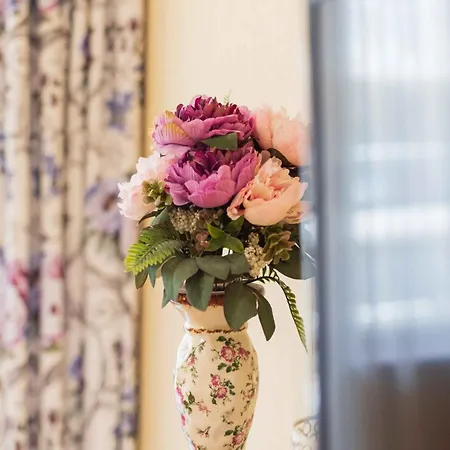 Lora Boutique Апартаменты *