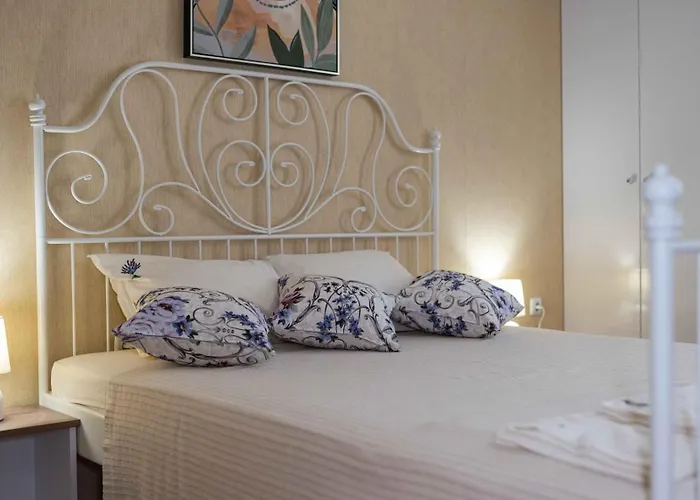 Lora Boutique Ahyolu